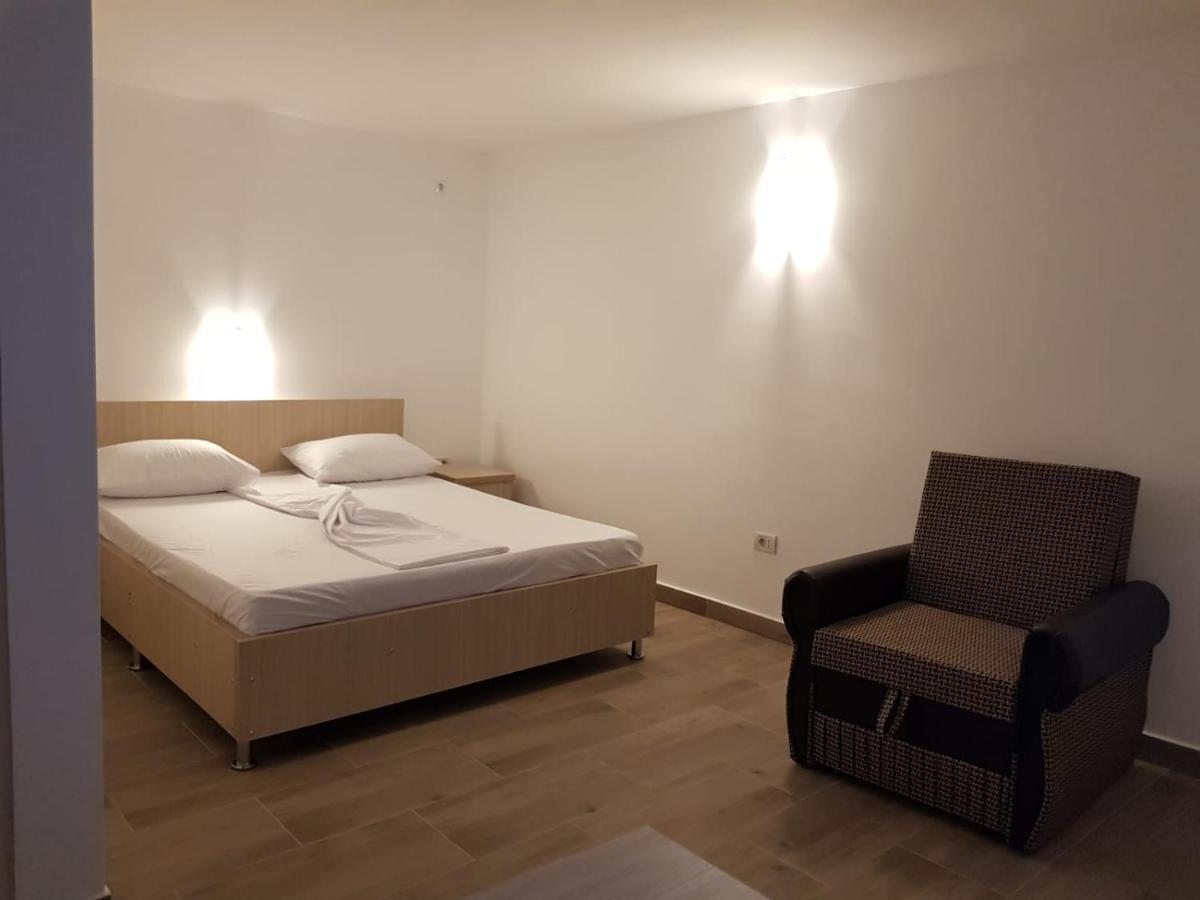 Evana House Костінешть Екстер'єр фото
