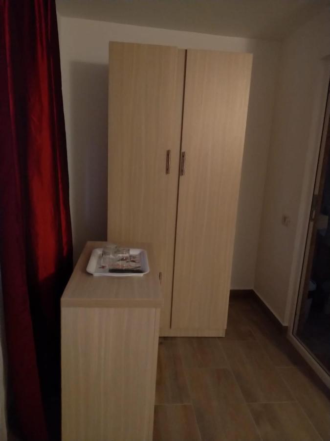 Evana House Костінешть Екстер'єр фото