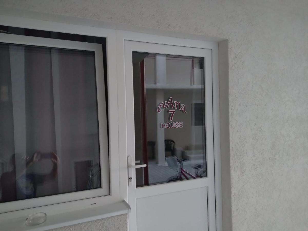 Evana House Костінешть Екстер'єр фото