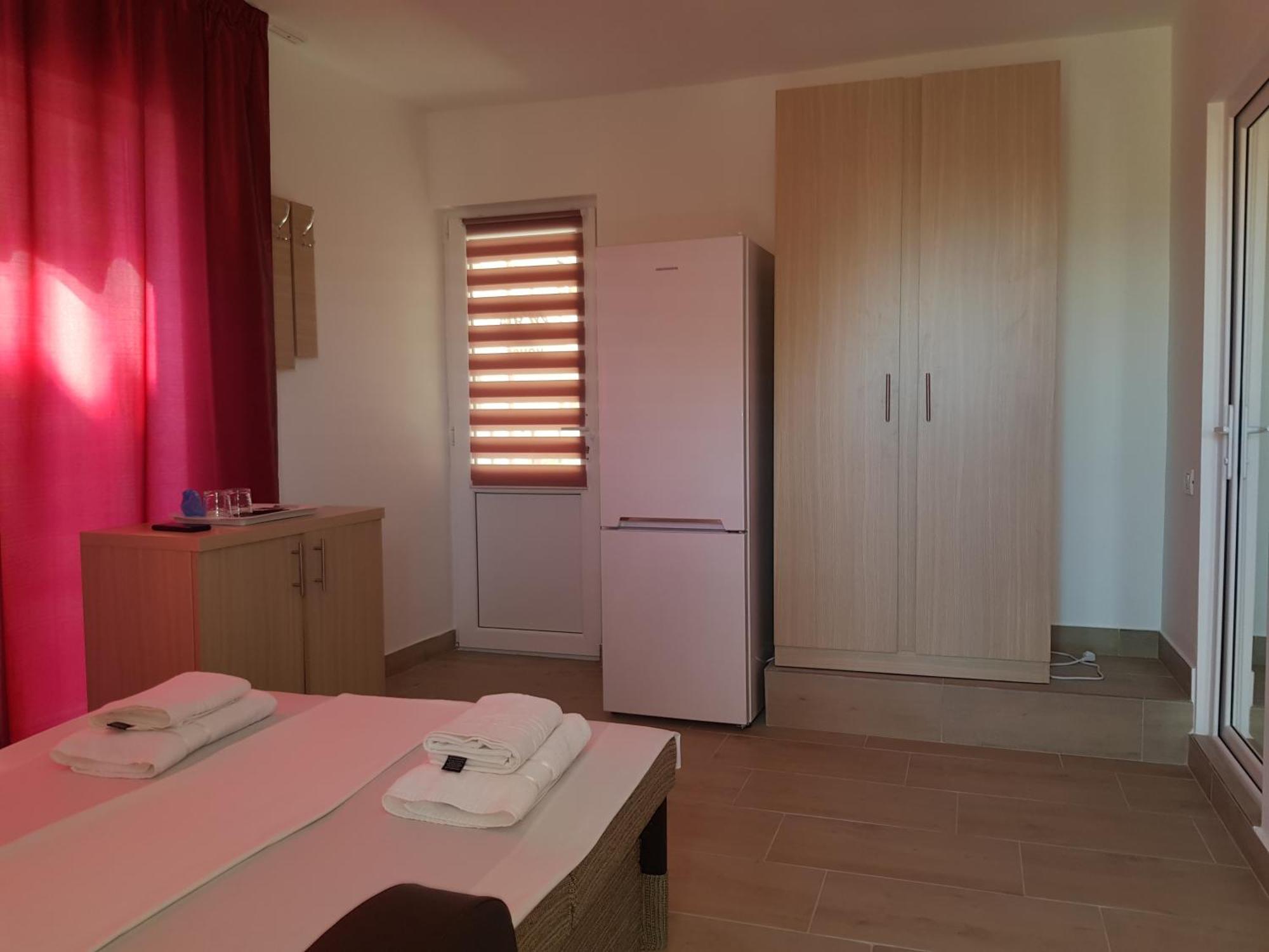 Evana House Костінешть Екстер'єр фото