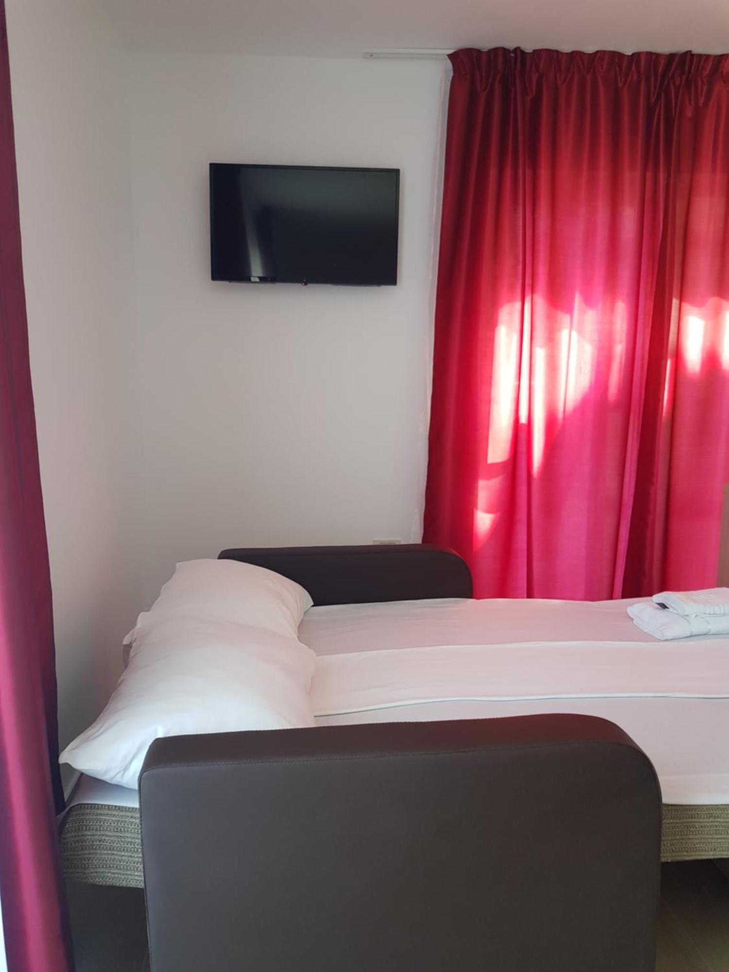 Evana House Костінешть Екстер'єр фото