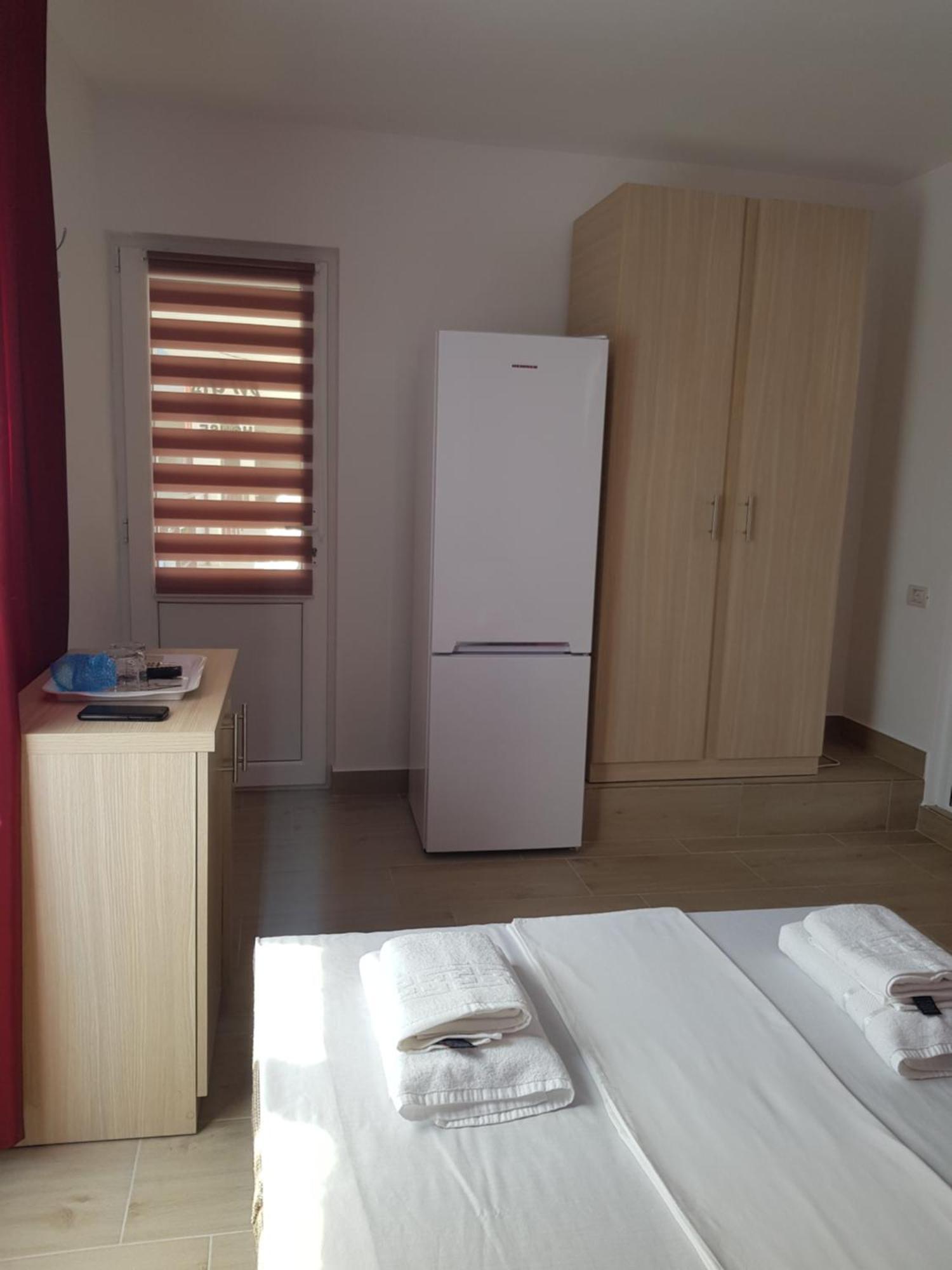 Evana House Костінешть Екстер'єр фото