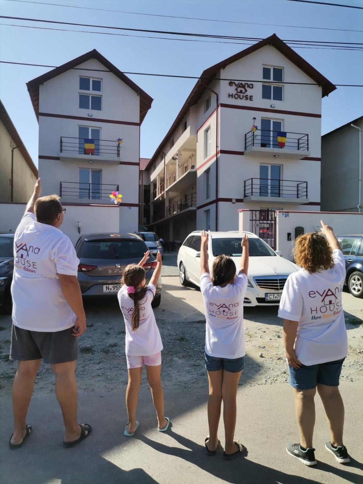 Evana House Костінешть Екстер'єр фото